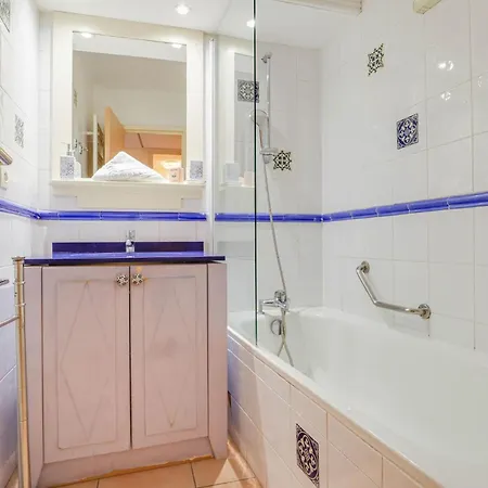 Appartement 2 Pieces Plein Centre, Terrasse, Parking Menton