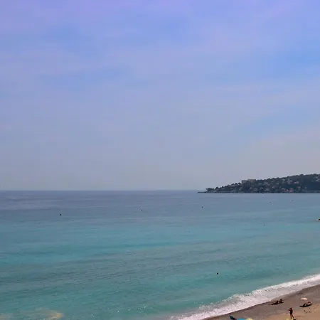 2 Pieces Plein Centre, Terrasse, Parking Appartement Menton