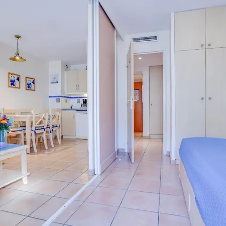2 Pieces Plein Centre, Terrasse, Parking Apartman