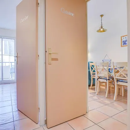 2 Pieces Plein Centre, Terrasse, Parking Apartment Menton