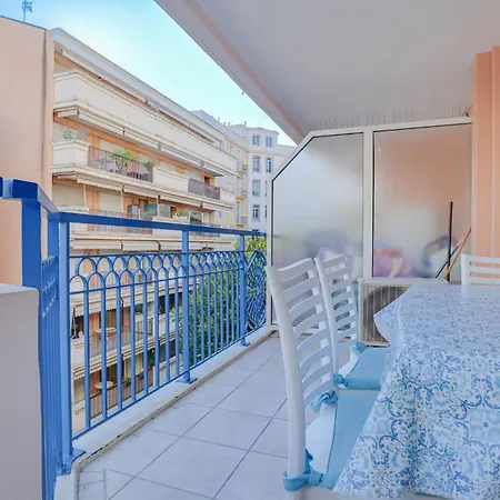 2 Pieces Plein Centre, Terrasse, Parking